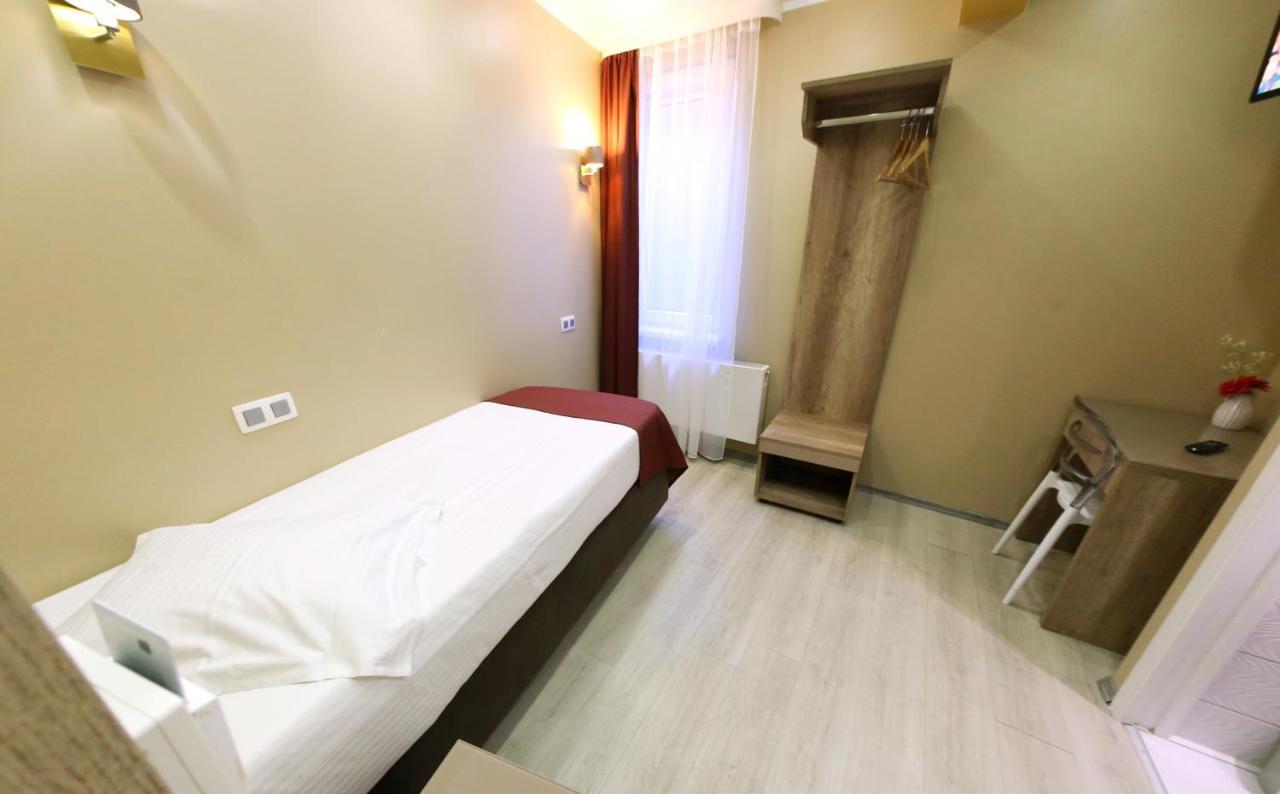 Hotel Phenix Дилбек Экстерьер фото